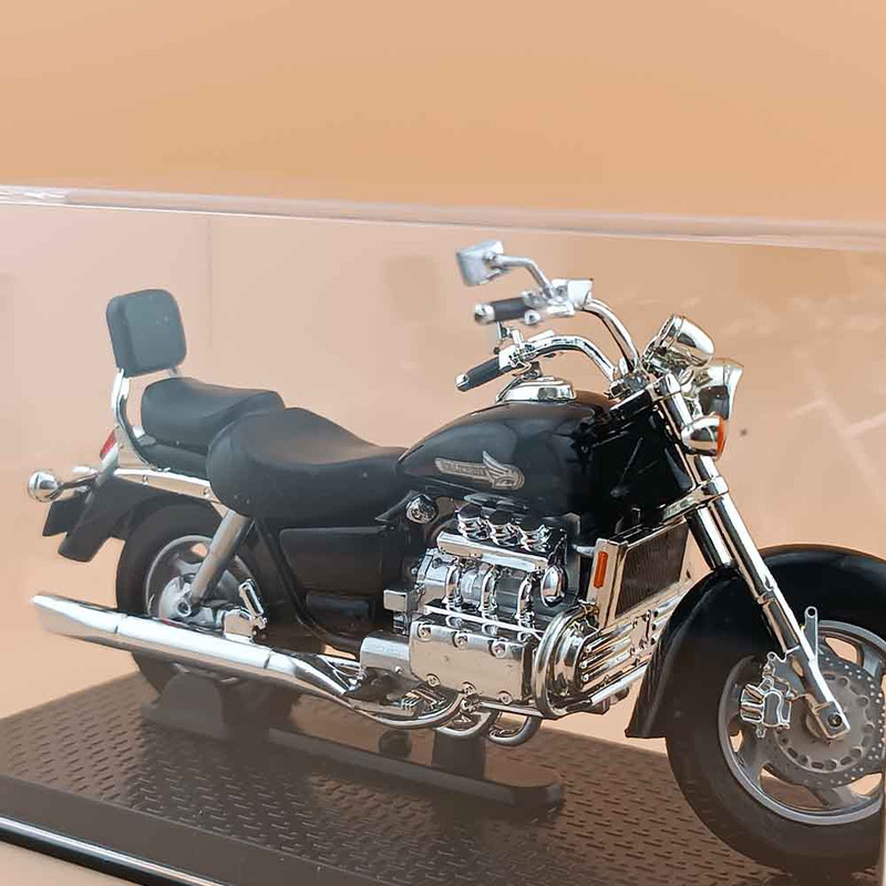 موتور بازی مدل هوندا Honda Valkyrie طرح 1999