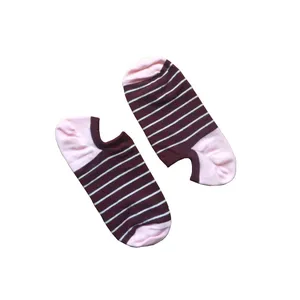 جوراب مدل قوزکی کد dr836 رنگ زرشکی