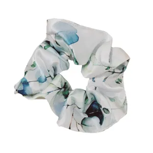 کش مو زنانه مدل ساتن ابریشم طرح برگ