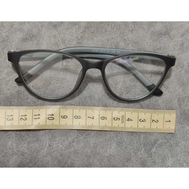 عکس شماره 15 : فریم عینک طبی بچگانه مدل ویفرر کائوچو تیار tr کد 0256