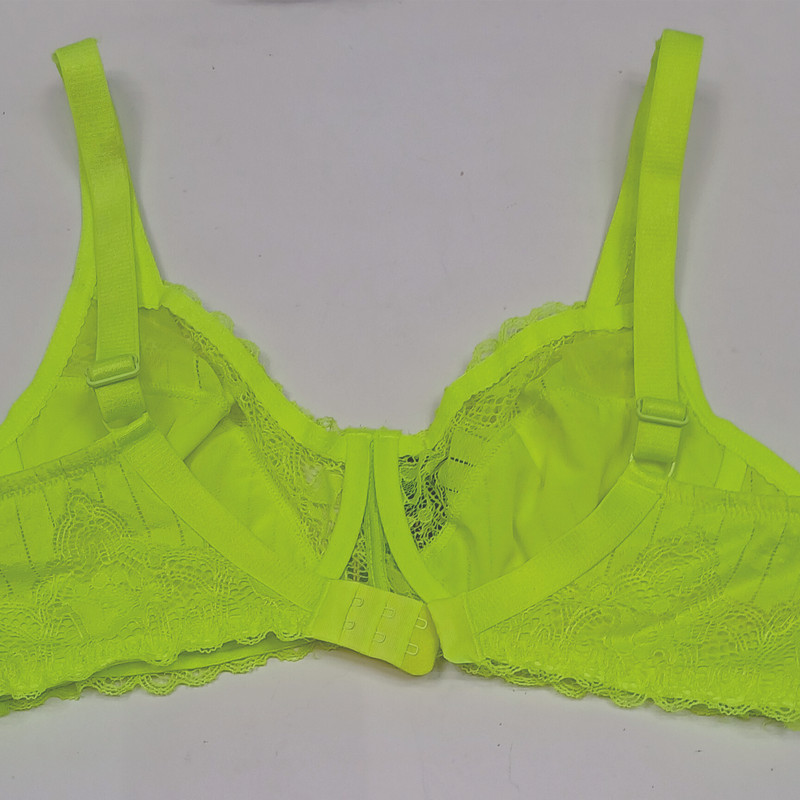 ست شورت و سوتین زنانه مدل نخی گیپور فنردار کد 4070