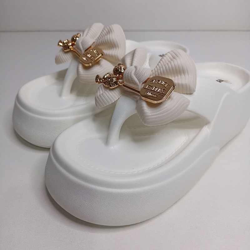 دمپایی لاانگشتی زنانه پاپا کد 1636-WH