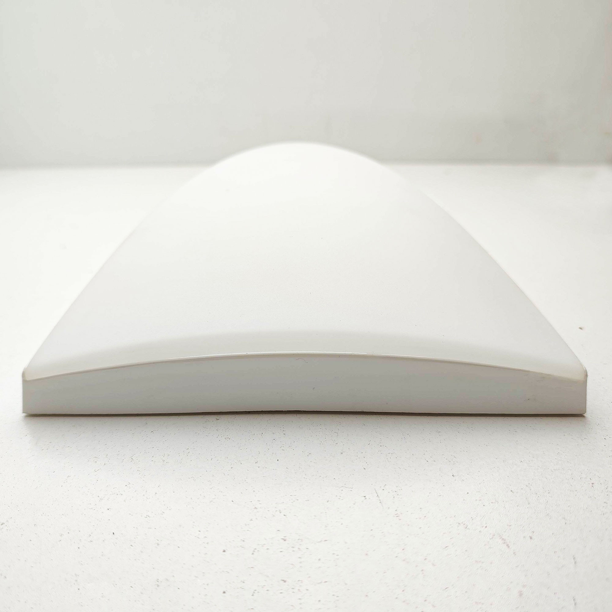 چراغ استخری دیواری 22 وات اپتونیکا مدل IP65