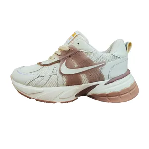 کفش پیاده‌روی مدل v2k