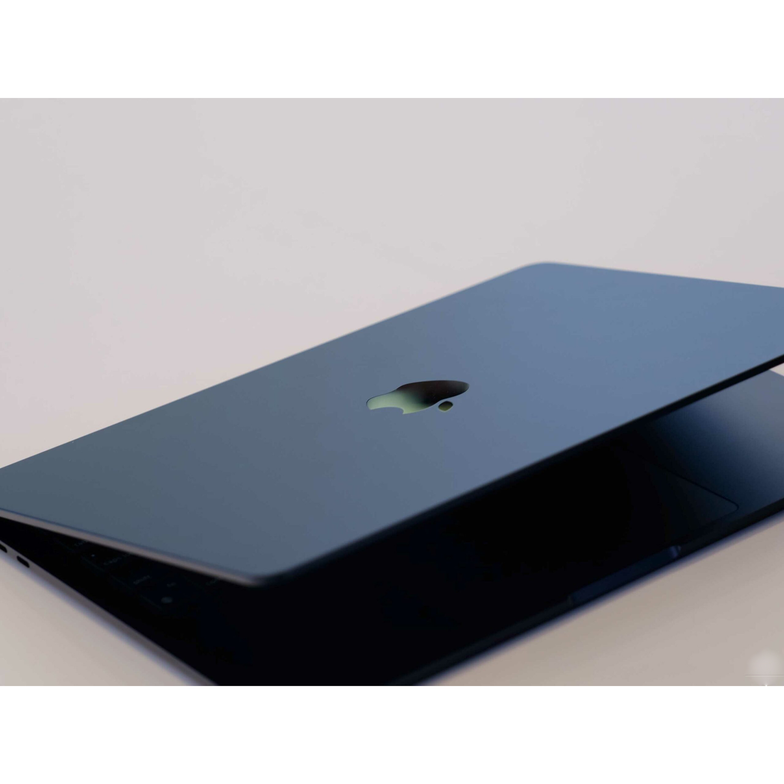قیمت و خرید لپ تاپ 13.6 اینچی اپل مدل MacBook Air MC7X4 2022 قیمت و خرید لپ تاپ 13.6 اینچی اپل مدل MacBook Air MC7X4 2022