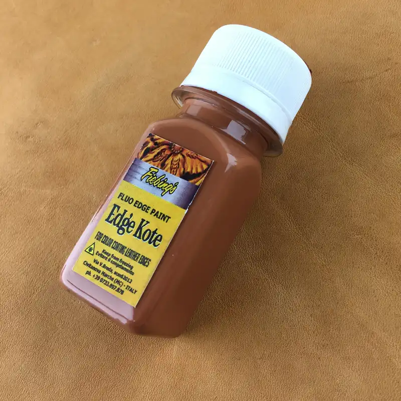 رنگ قهوه ای روشن لبه چرم ادج کوت مدل 20ml حجم 20 میلی لیتر