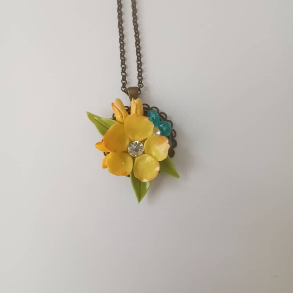 گردنبند دخترانه مدل گلدار r8613 گردنبند دخترانه مدل گلدار r8613