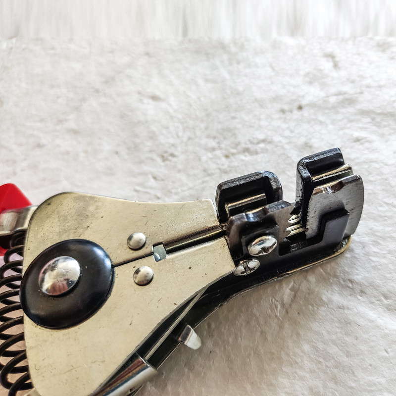 انبر سیم لخت کن استرانگ برانگ مدل EST 8025 سایز 8 اینچ