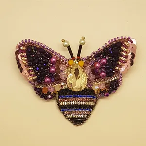 سنجاق سینه زنانه مدل پروانه جواهردوزی کد GOL502