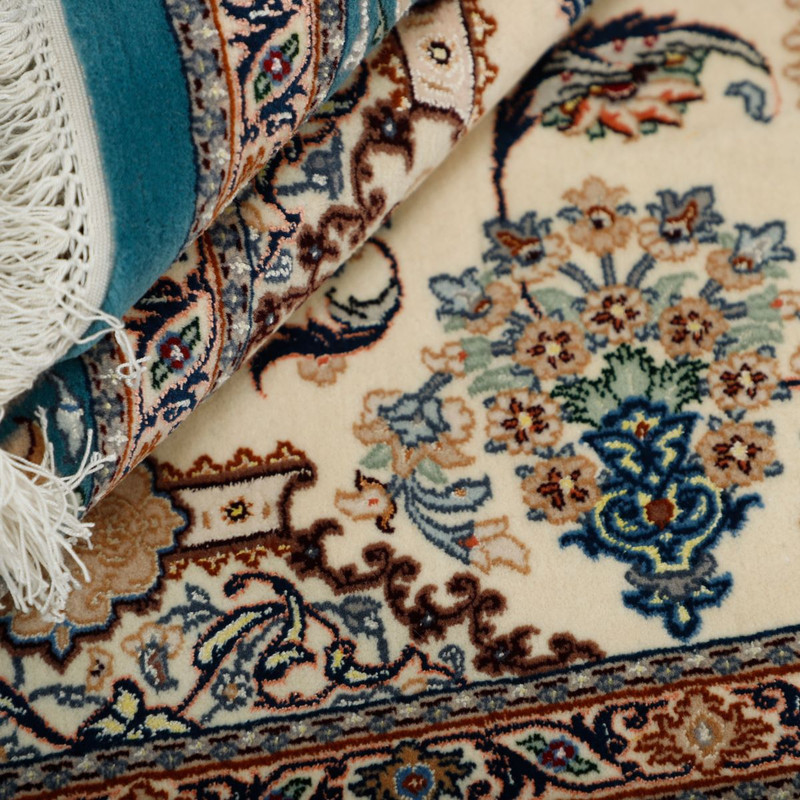 فرش دستبافت دو و نیم متری حکیمی مدل اصفهان چله و گل ابریشم کد 597501