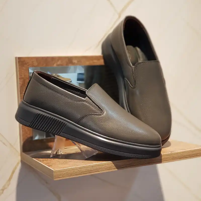 کفش روزمره زنانه مدل چرم طبیعی کد 00179t.k رنگ طوسی