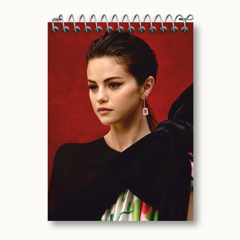 دفتر یادداشت 50 برگ خندالو مدل سلنا گومز Selena Gomez کد 19198