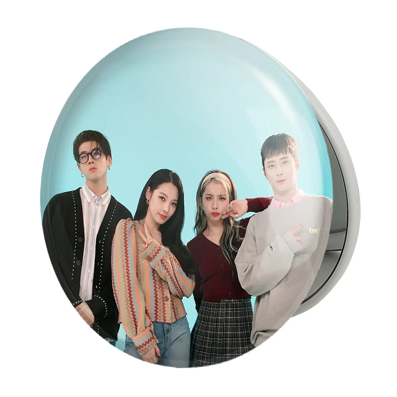 آینه جیبی خندالو طرح گروه کارد KARD مدل تاشو کد 12402 