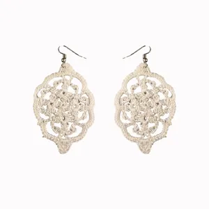 گوشواره دست دوز زنانه مدل قلاب بافی کد Gosh - 001