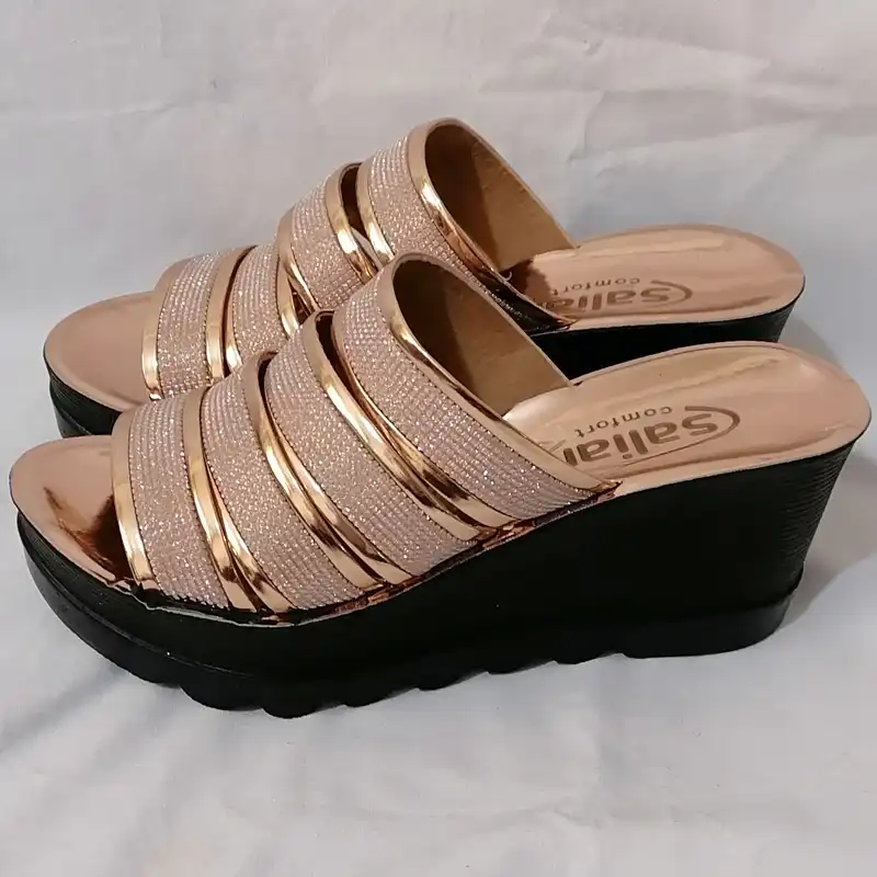 صندل زنانه مدل آرزو رنگ رزگلد