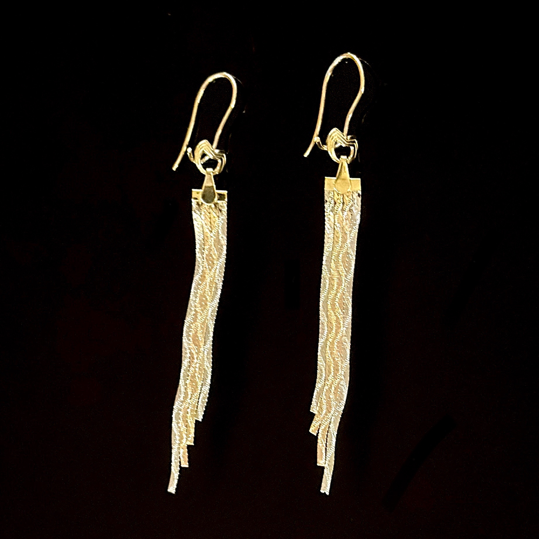 گوشواره طلا 18 عیار زنانه مدل G016 طرح زنجیری سه رنگ موجدار