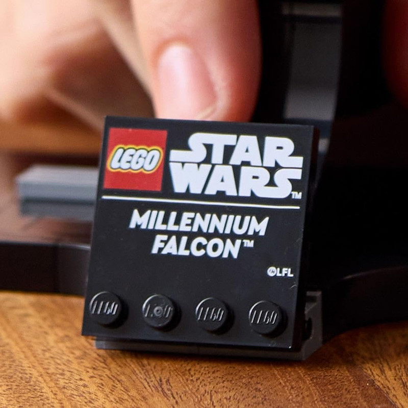 لگو سری استاروارز مدل Millennium Falcon کد 75375