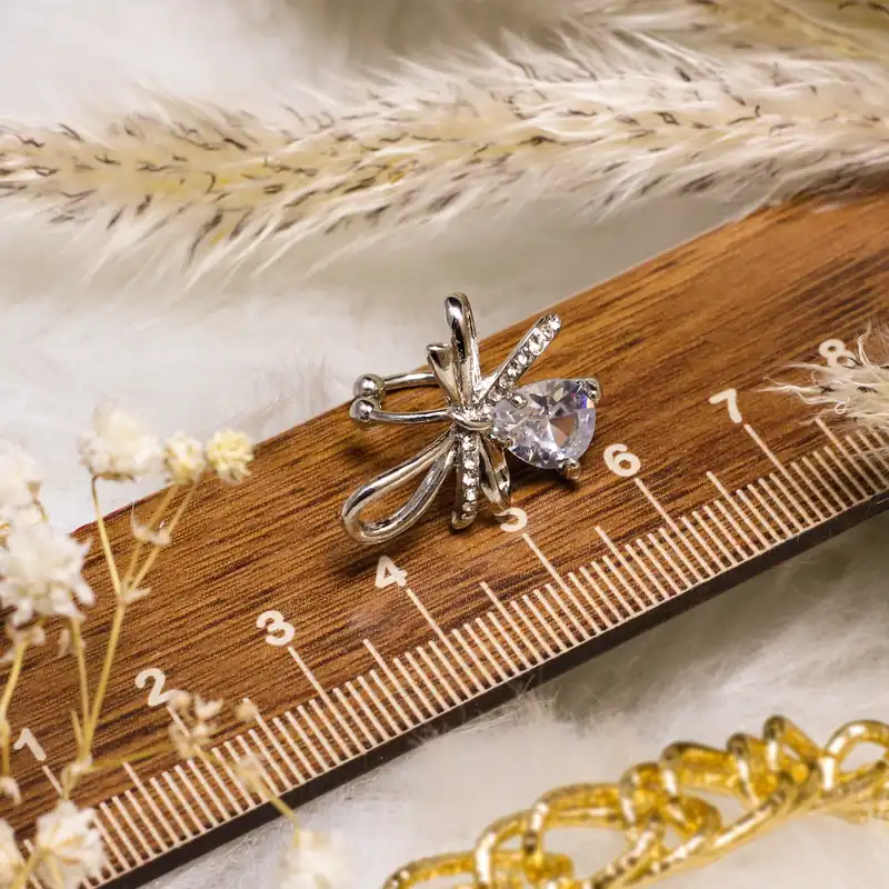 پیرسینگ گوش زنانه ماصرم مدل لاله گوشی کد ER2069