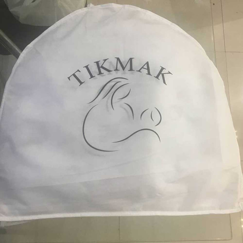 پشه بند کودک تیک مک مدل روستا به همراه تشک و بالشت