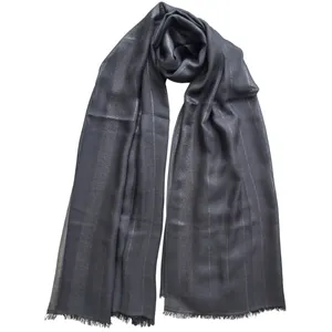 شال زنانه مدل نخی ساده محرمی راه راه شاین دار