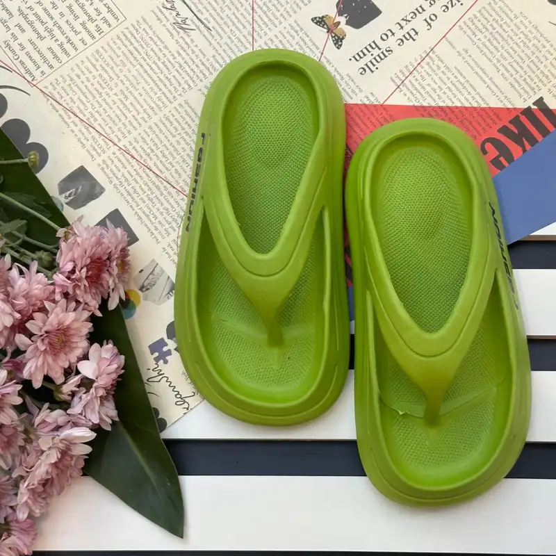 دمپایی لاانگشتی زنانه مدل نگار کد GR