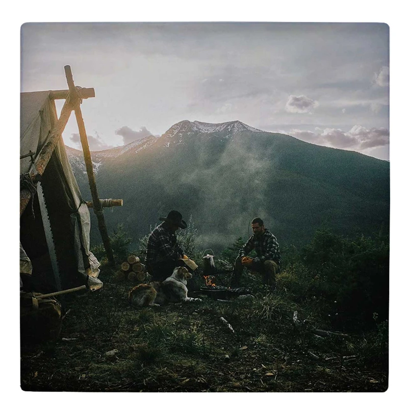 زیر لیوانی  طرح گردشگران در جنگل کوهستانی کد    5352851_3910