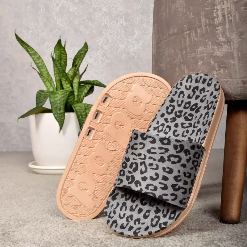 دمپایی زنانه پاپا مدل GRY.2781