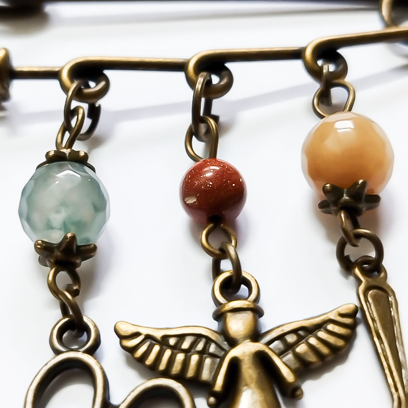 سنجاق سینه زنانه مدل رایبد سنجاق سینه زنانه مدل رایبد