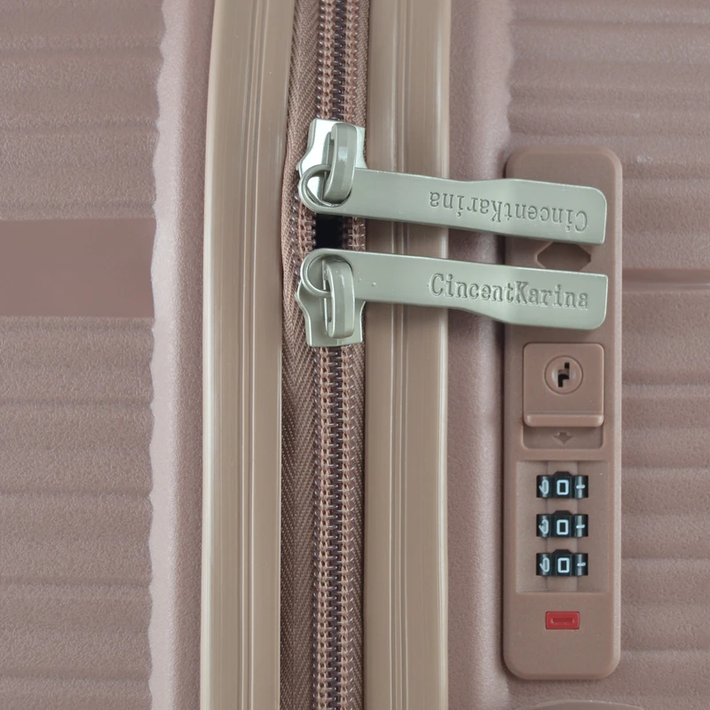 عکس شماره 6 : چمدان مدل فشن کد vte1 سایز بزرگ ارتفاع 78 سانتی متر