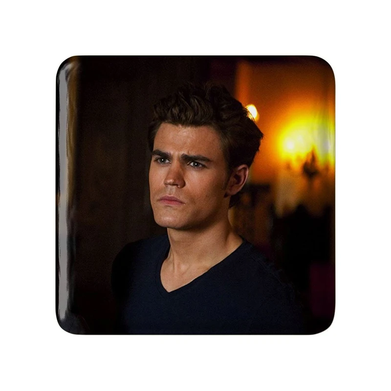 مگنت خندالو مدل استفان سالواتوره خاطرات یک خون آشام  The Vampire Diaries  کد 23696