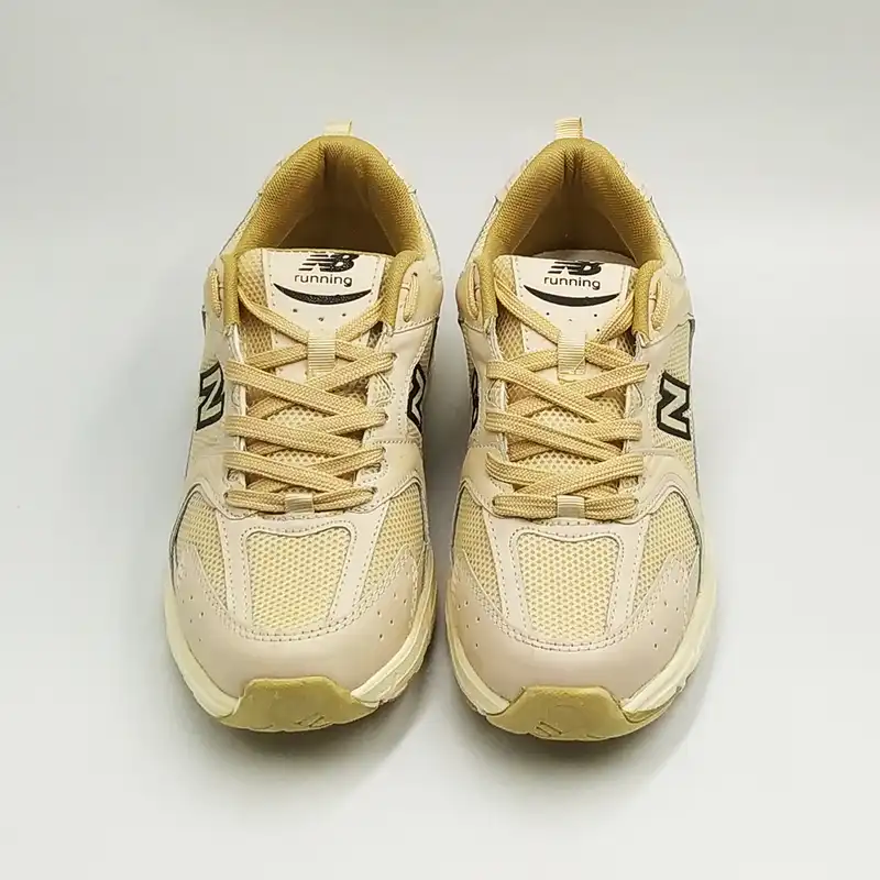 کفش پیاده روی مدل 2347209 رنگ کرم