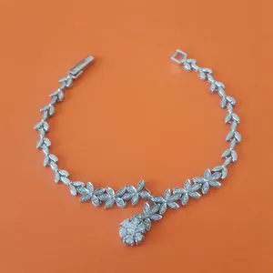 دستبند نقره زنانه مدل AMT_D027