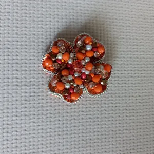 گل سینه زنانه مدل nazi 004