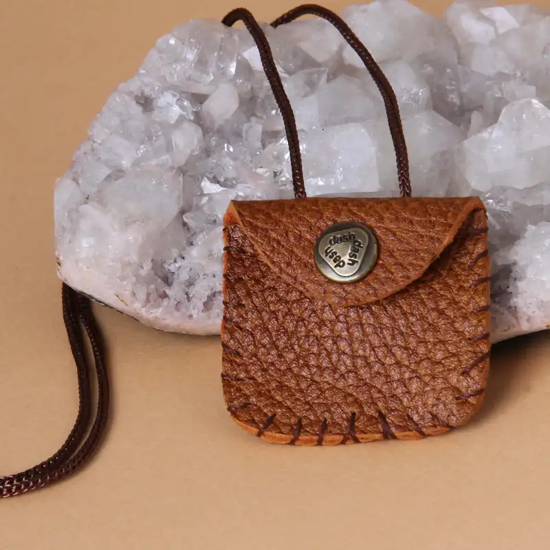 گردنبند مدل چرمی کد GAR_124