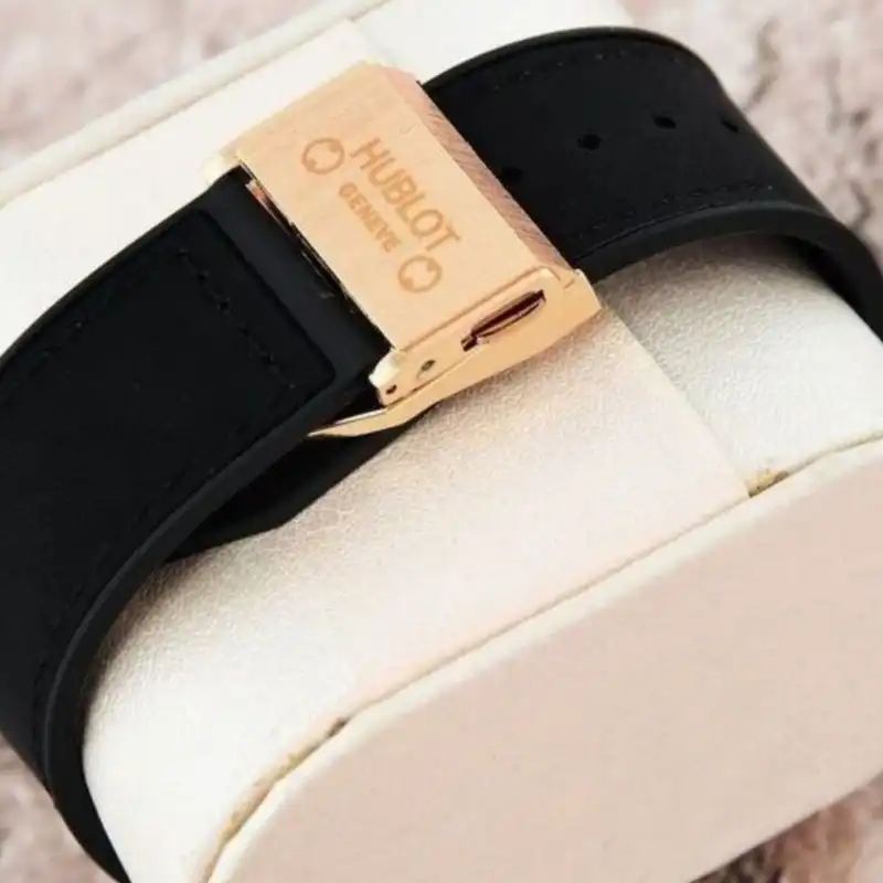 ست ساعت مچی عقربه ای زنانه و مردانه  مدل 1سکلتون بیگ بنگ رینگ دار 018