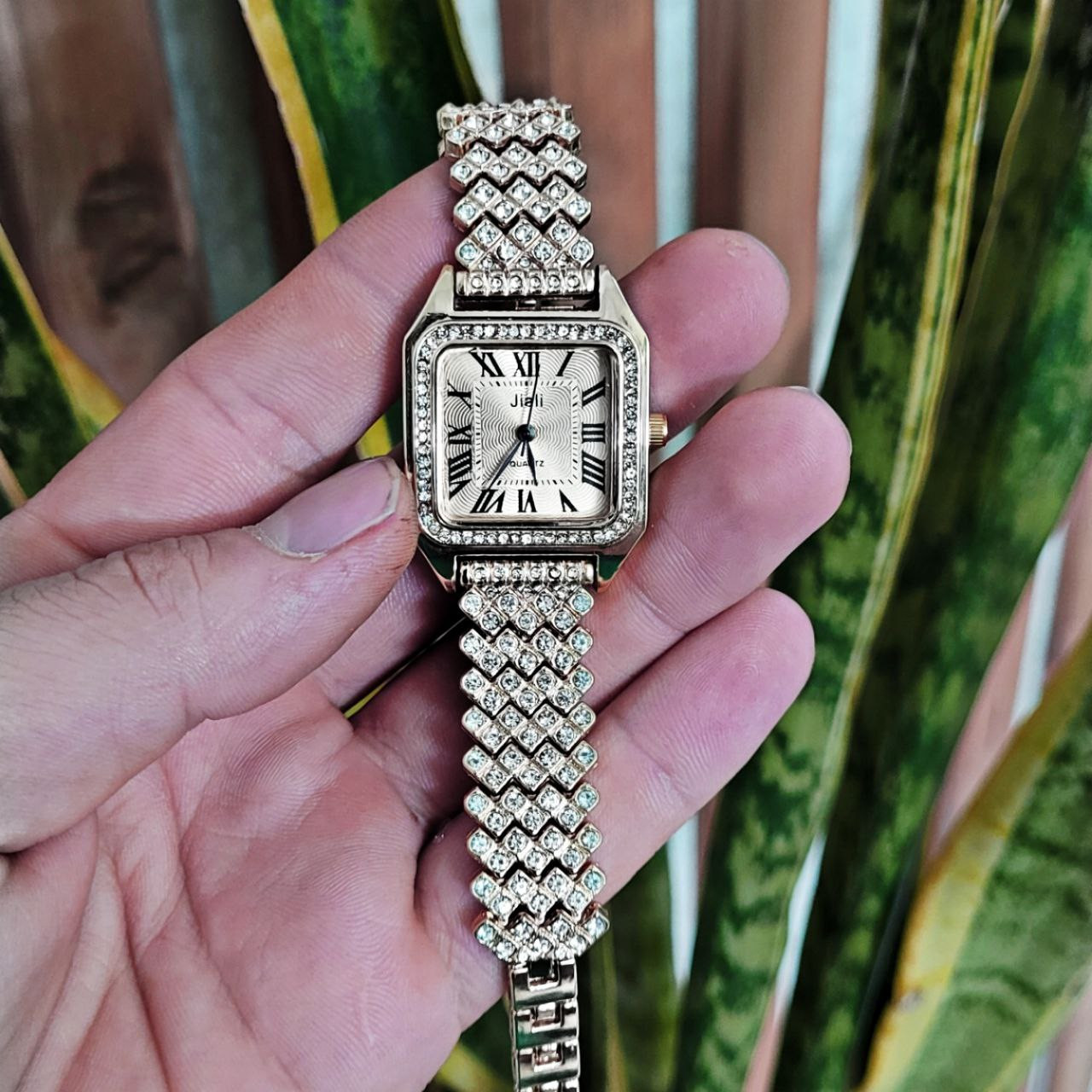 ساعت مچی عقربه ای زنانه مدل یونانی نگینی