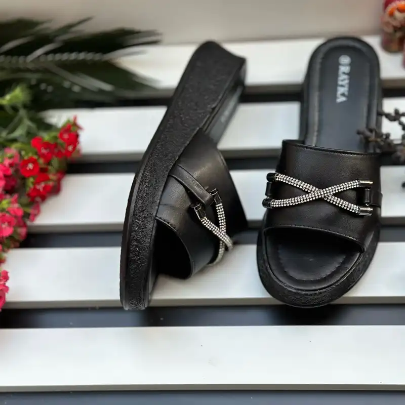 صندل زنانه رایکا طب مدل سنا