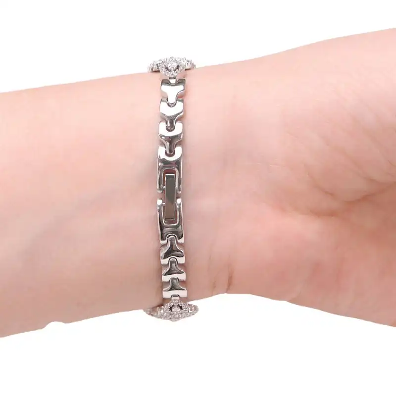 ساعت مچی عقربه ای نقره زنانه مدل باگت rzzdeh-051