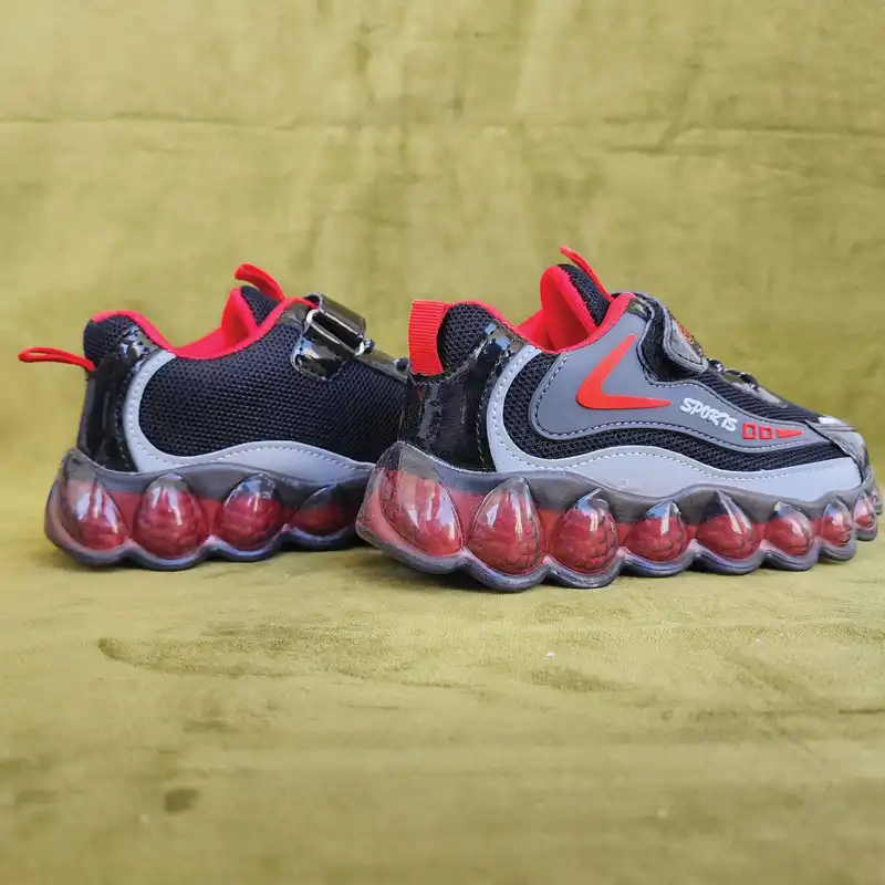 کفش مخصوص پیاده روی مدل SporQ-CNQ-ReQ-104005