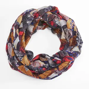 شال زنانه اس.اولیور مدل رینگی کد 39.709.91.3239