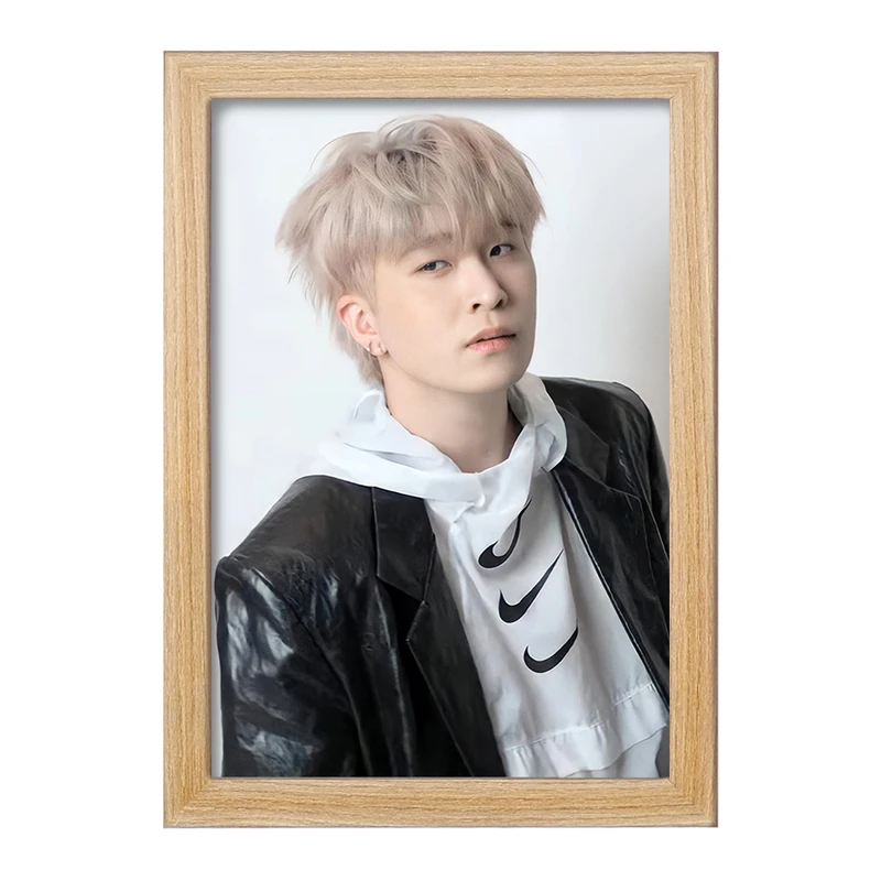 تابلو خندالو مدل یونگجه گروه گات سون GOT7  کد 21003