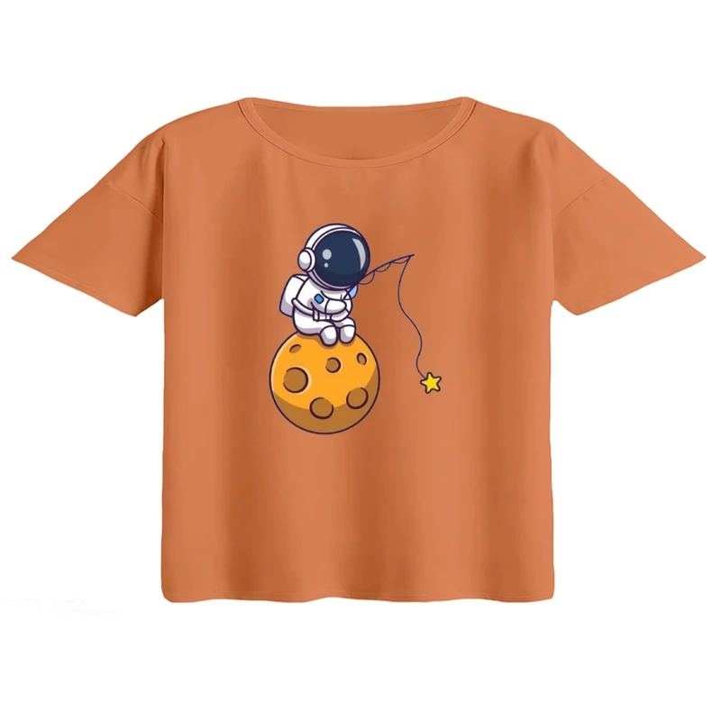 کراپ تی‌شرت آستین کوتاه زنانه مدل فضانورد و ماه کد۳