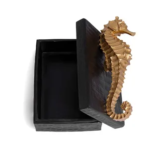 تندیس فردریک لورنز مدل باکس اسب دریایی