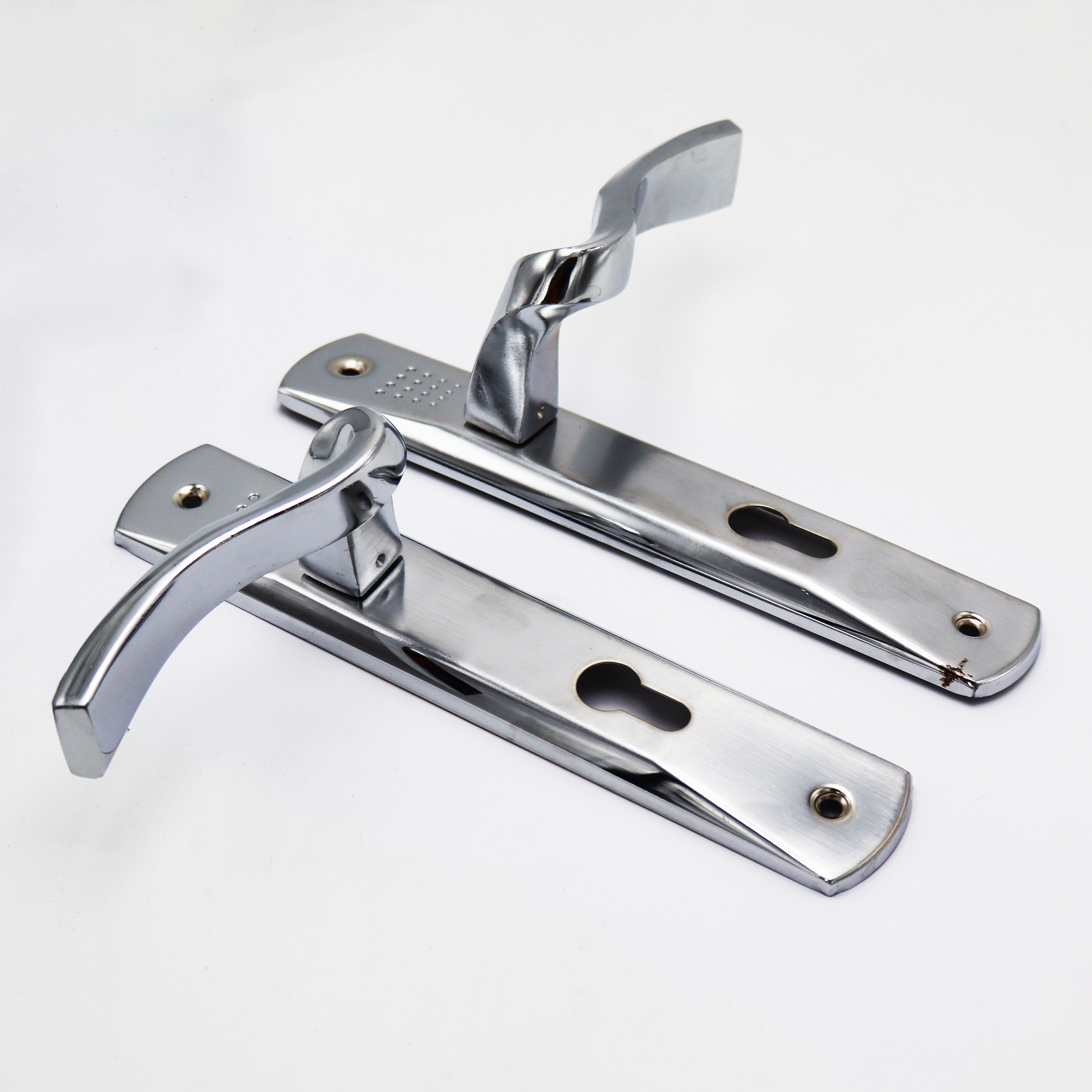 دستگیره در تانوس مدل YP-SOICHI-RANGI مجموعه 2 عددی دستگیره در تانوس مدل YP-SOICHI-RANGI مجموعه 2 عددی