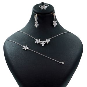 نقد و بررسی سرویس نقره زنانه جی تی ای مدل فلاور توسط خریداران