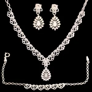 نیم ست طلا 18 عیار زنانه طلای مستجابی کد 6701