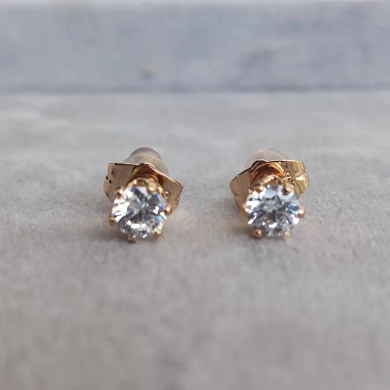 گوشواره زنانه ژوپینگ مدل نگین دار