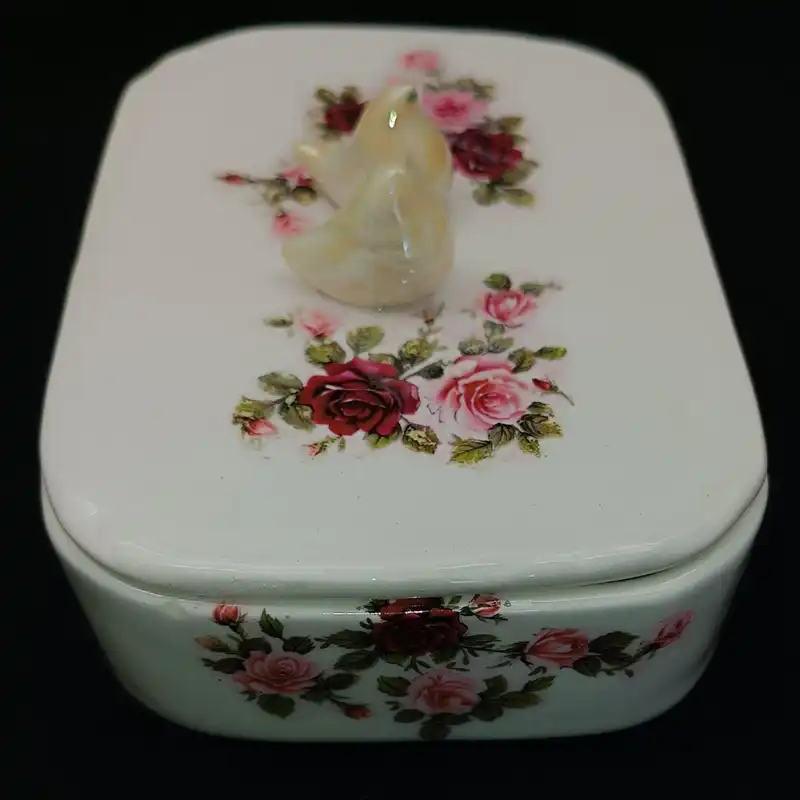 ظرف سرامیکی هیوا طرح گل رز دربدار کد 15992392