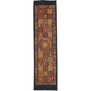 رومیزی سوزن دوزی کد SOOZRA99