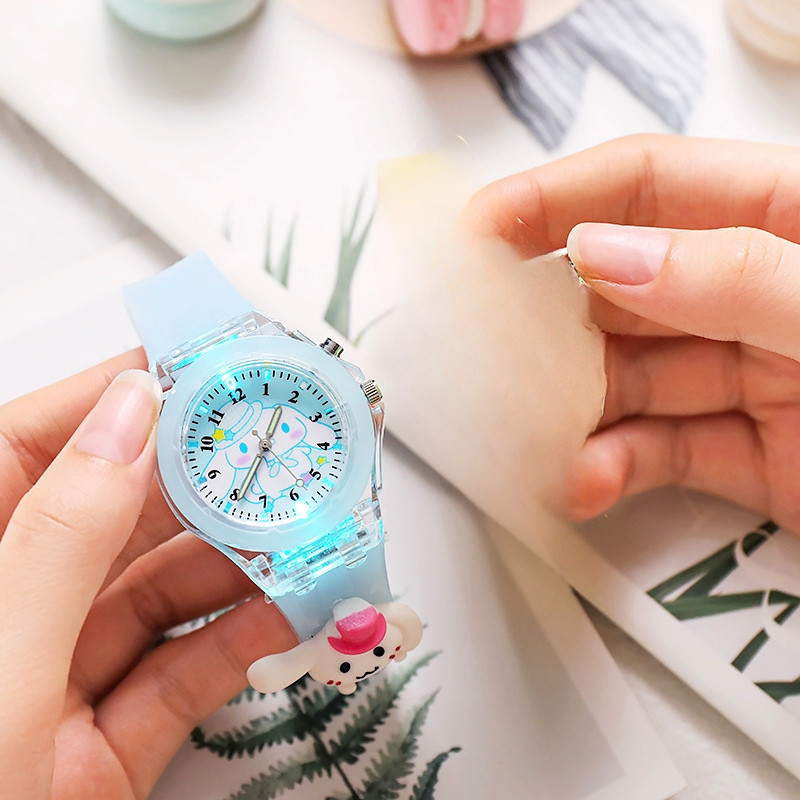 ساعت مچی عقربه ای بچگانه مدل چراغدار موزیکال کد 4 ساعت مچی عقربه ای بچگانه مدل چراغدار موزیکال کد 4